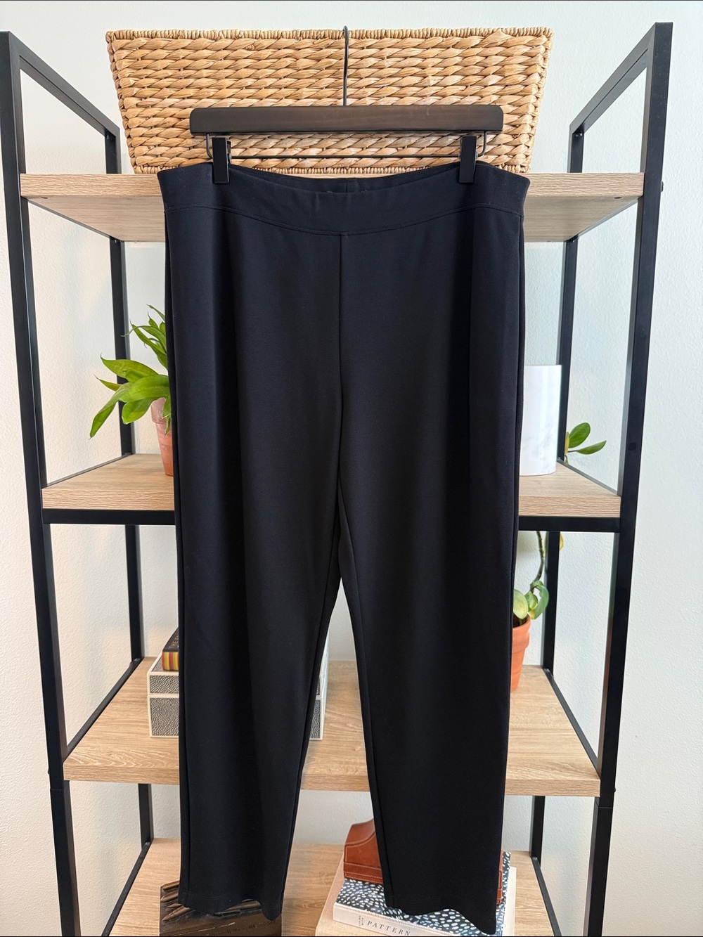 Eileen Fisher High-Rise Black Knit Pull On Ankle Pant Trouser, Large